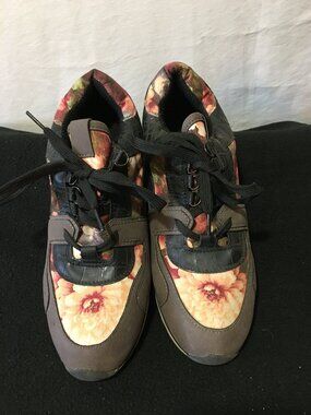 Cute Floral print sneakers